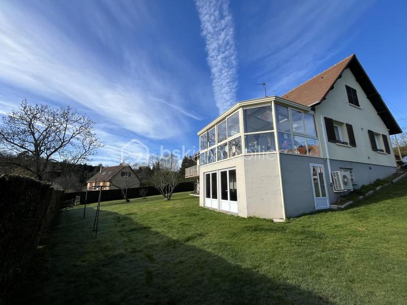 Maison - 180 m² - 11 pièces