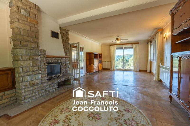 Maison - 174 m² - 5 pièces