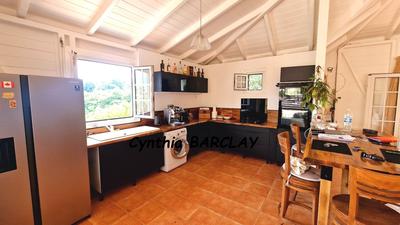 Maison - 180 m² - 6 pièces