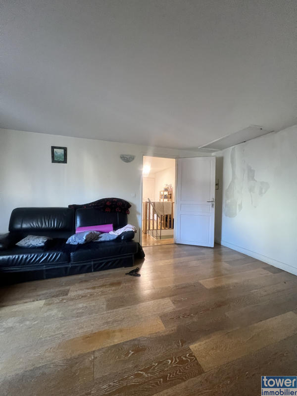 Maison - 199 m² - 10 pièces