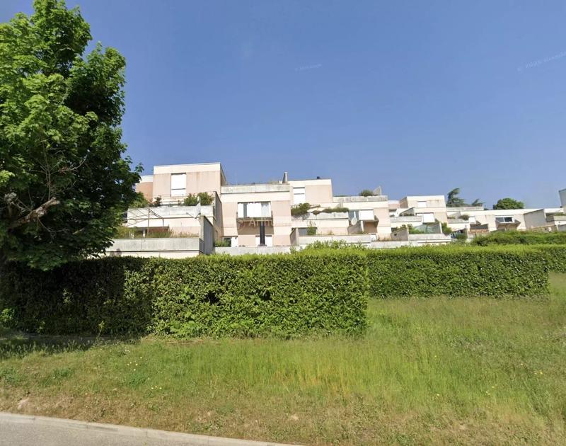 Appartement - 90 m² - 3 pièces