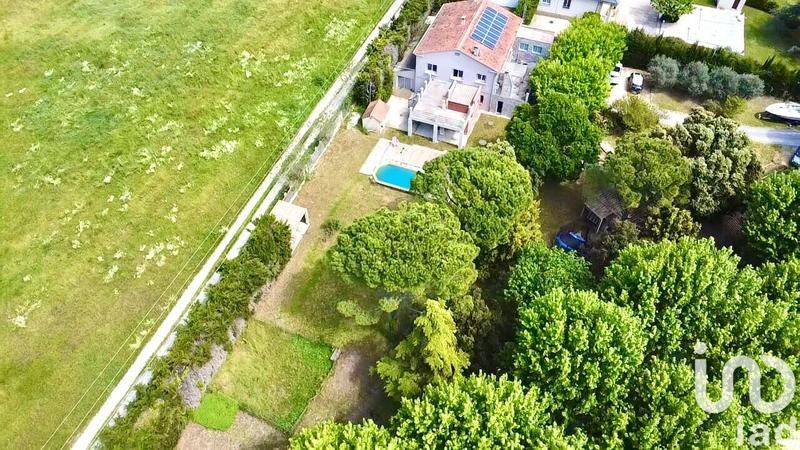 Maison - 303 m² - 19 pièces