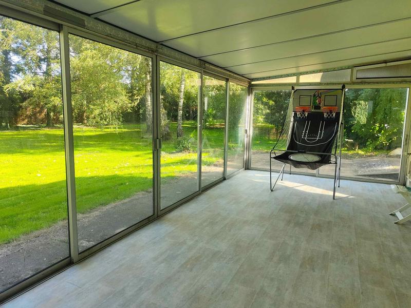 Maison - 250 m² - 8 pièces