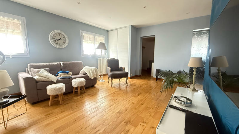 Maison - 225 m² - 6 pièces