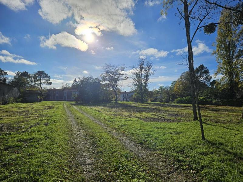 Terrain constructible - 605 m²