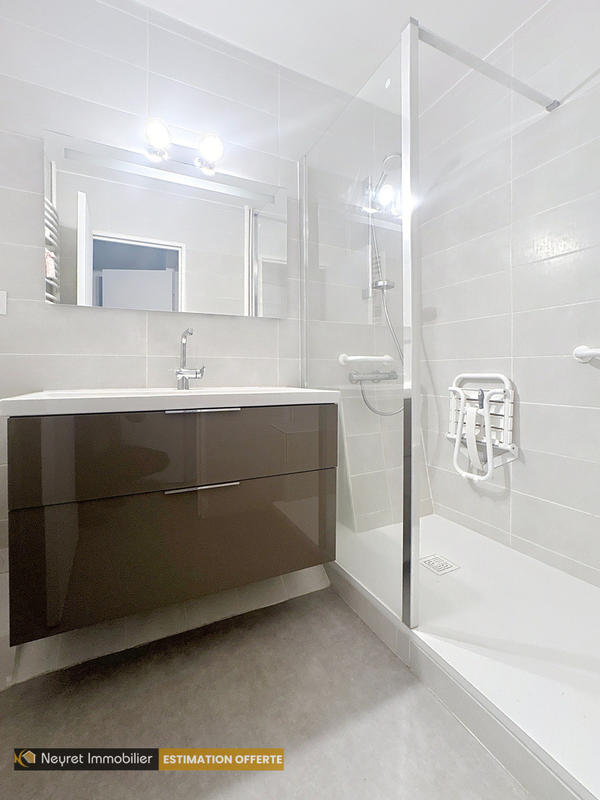 Appartement - 102 m² - 5 pièces