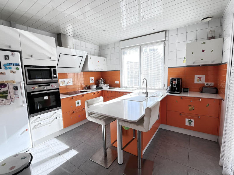 Maison - 93 m² - 4 pièces