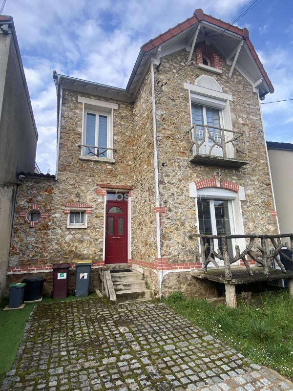Maison en pierre - 90 m² - 5 pièces