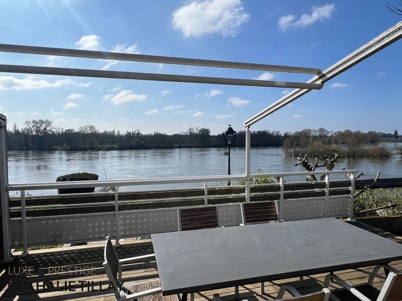 Maison - 330 m² - 8 pièces