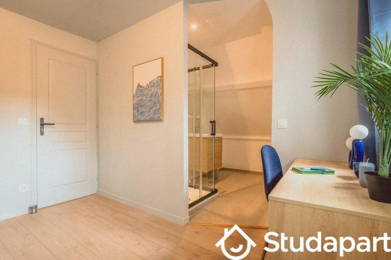 Chambre - 17 m² - 1 pièce