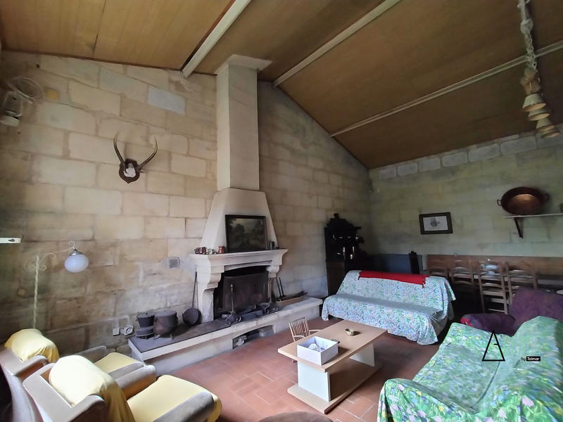 Maison ancienne - 310 m² - 12 pièces