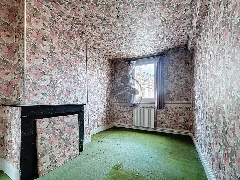 Maison - 435 m² - 22 pièces