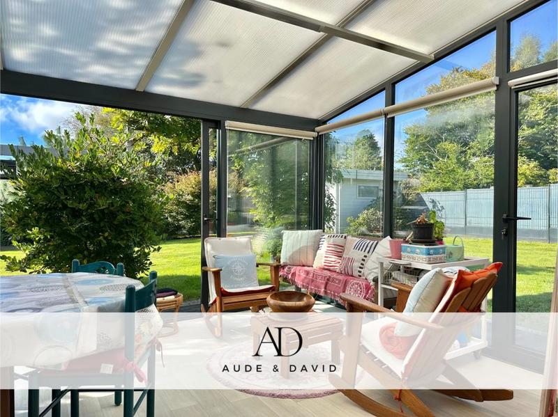 Maison - 220 m² - 8 pièces