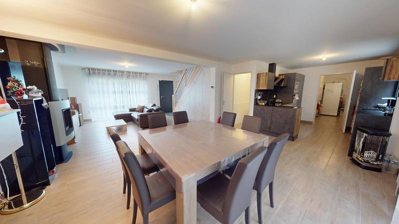 Maison - 122 m² - 6 pièces