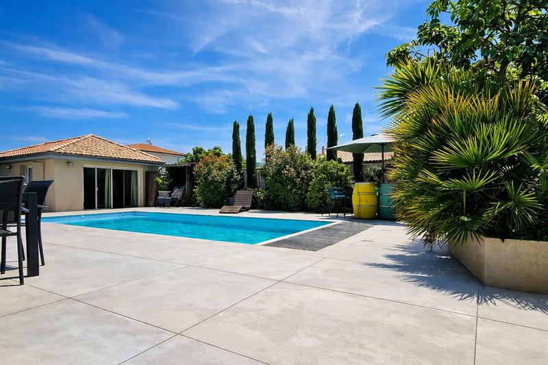 Maison - 250 m² - 10 pièces