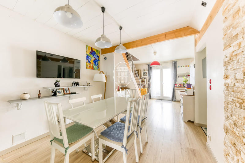 Maison traditionnelle - 75 m² - 4 pièces