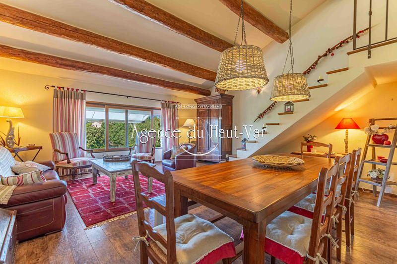 Villa - 213 m² - 7 pièces