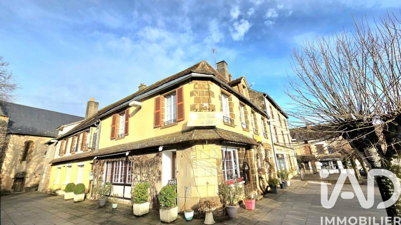 Maison - 522 m² - 11 pièces