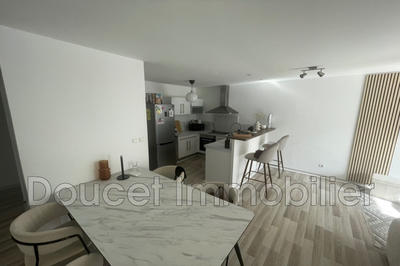 Villa - 168 m² - 8 pièces