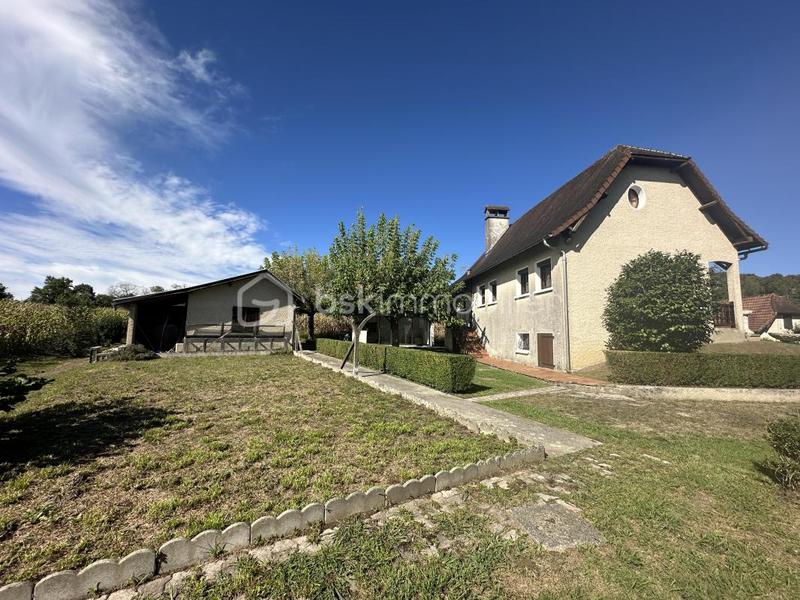 Maison traditionnelle - 150 m² - 5 pièces