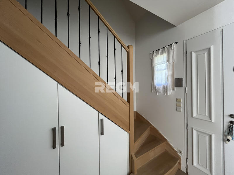 Maison - 166 m² - 6 pièces