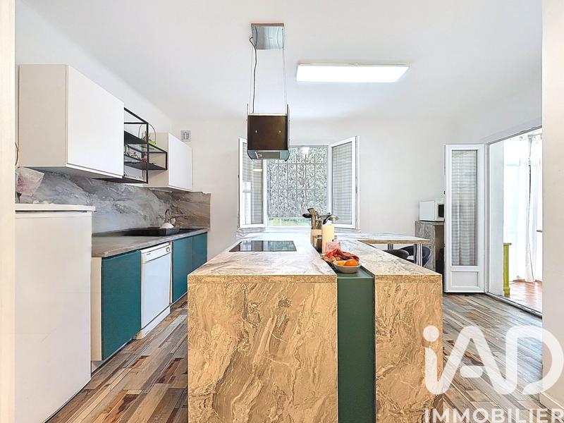 Maison - 197 m² - 8 pièces