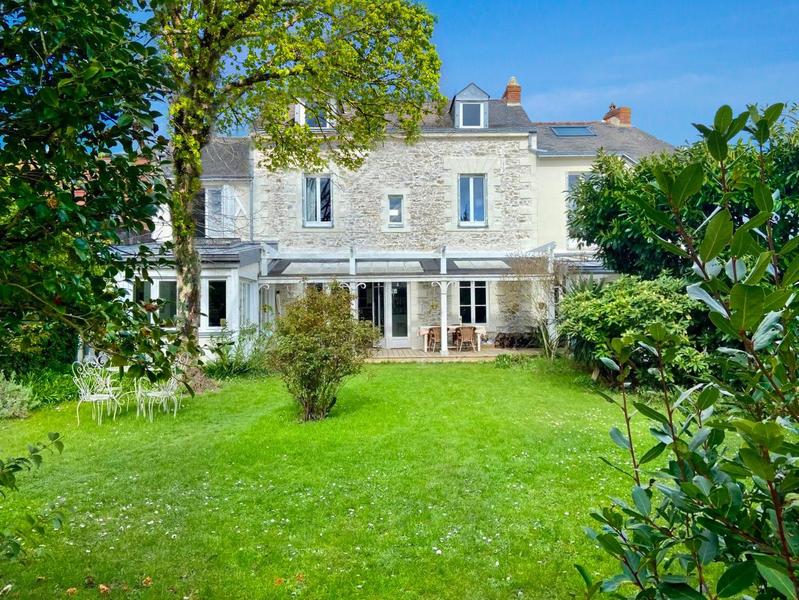 Maison ancienne - 220 m² - 8 pièces