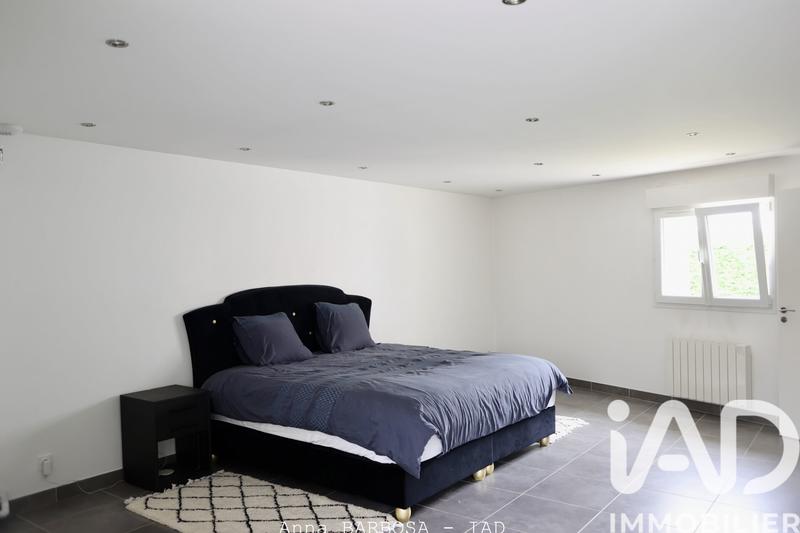 Maison - 361 m² - 7 pièces