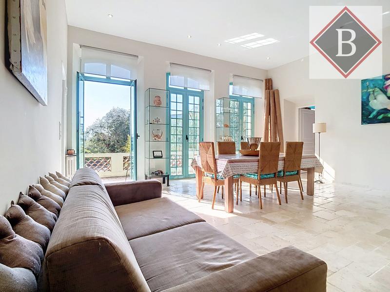 Appartement - 137 m² - 3 pièces