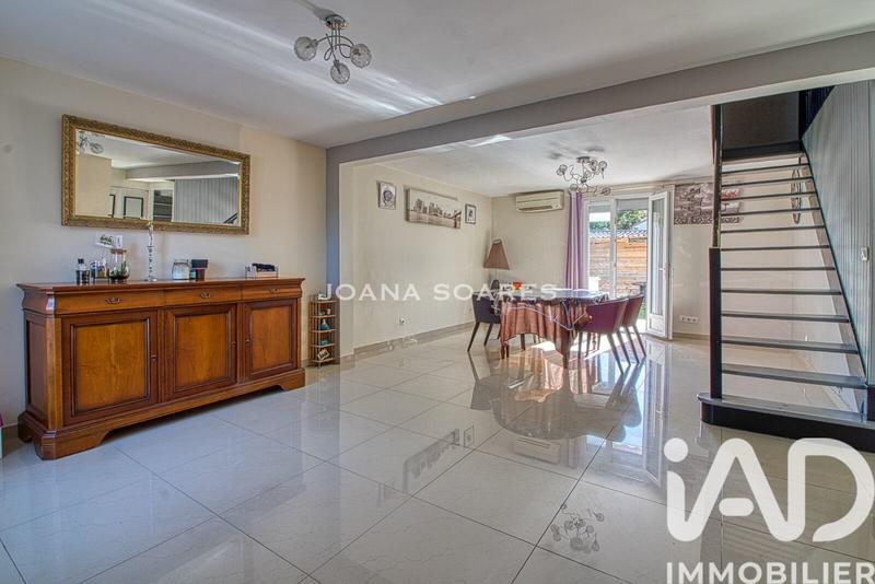 Maison - 90 m² - 5 pièces