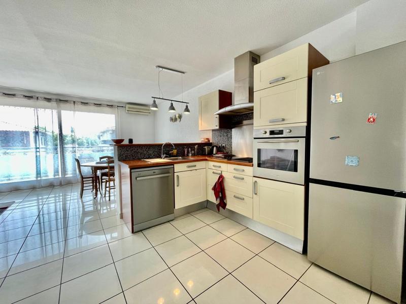 Appartement sur toit - 75 m² - 3 pièces