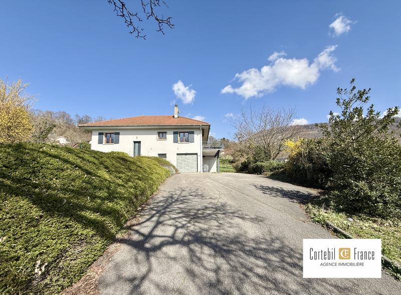 Villa - 213 m² - 5 pièces