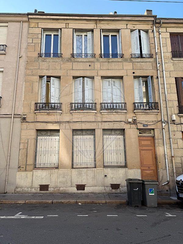 Immeuble - 310 m² - 14 pièces