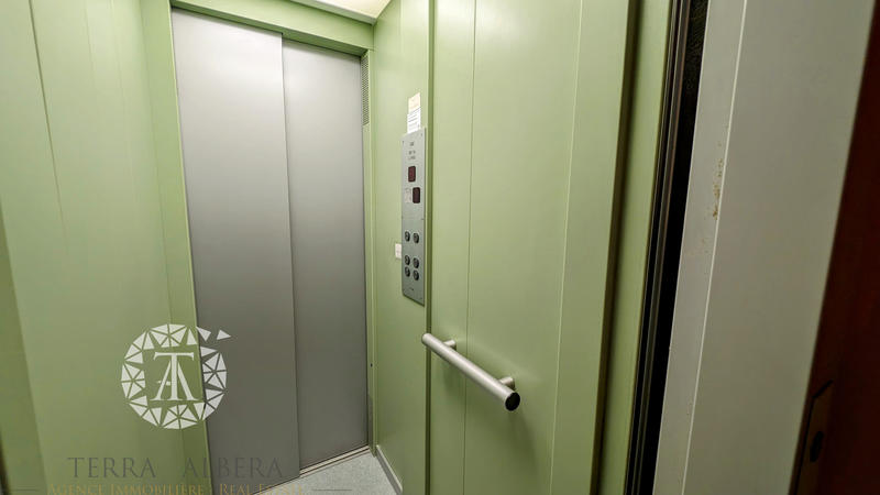 Villa - 184 m² - 6 pièces