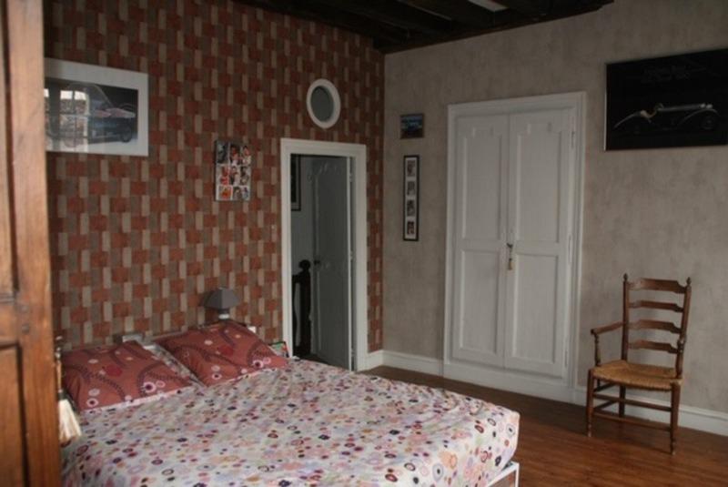 Maison - 320 m² - 12 pièces