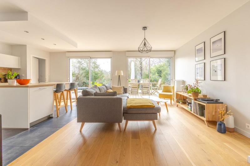 Maison - 178 m² - 8 pièces