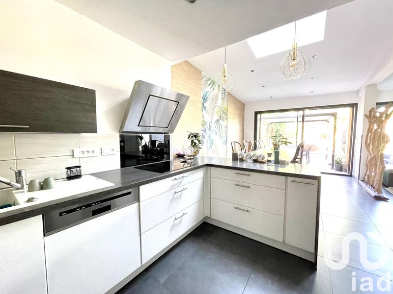 Maison - 145 m² - 6 pièces