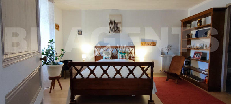 Maison - 273 m² - 10 pièces