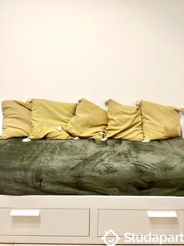 Chambre - 9 m² - 1 pièce