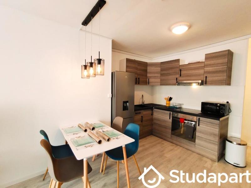 Chambre - 14 m² - 1 pièce