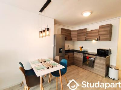 Chambre - 14 m² - 1 pièce