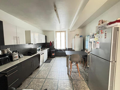 Maison - 121 m² - 7 pièces
