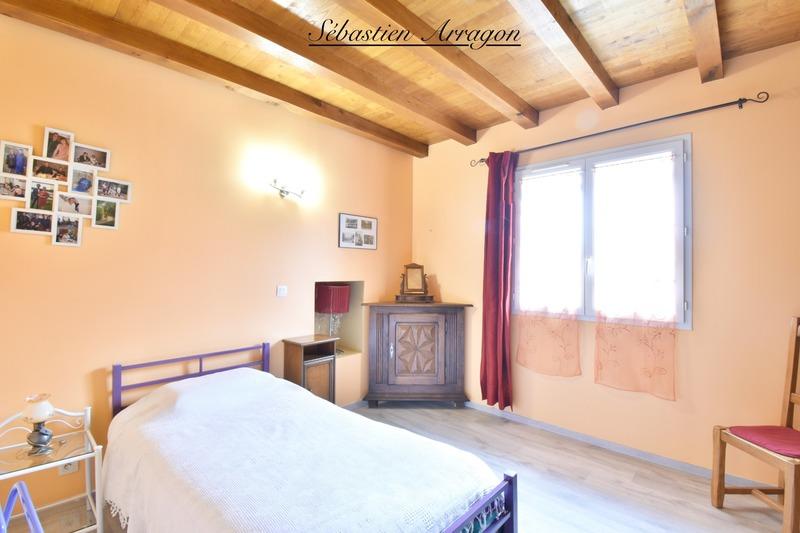 Propriété - 260 m² - 8 pièces