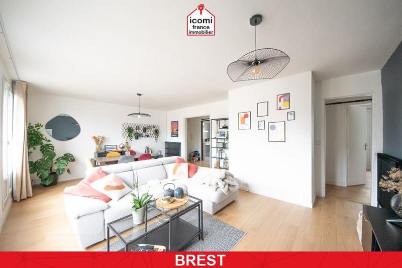 Appartement - 90 m² - 4 pièces