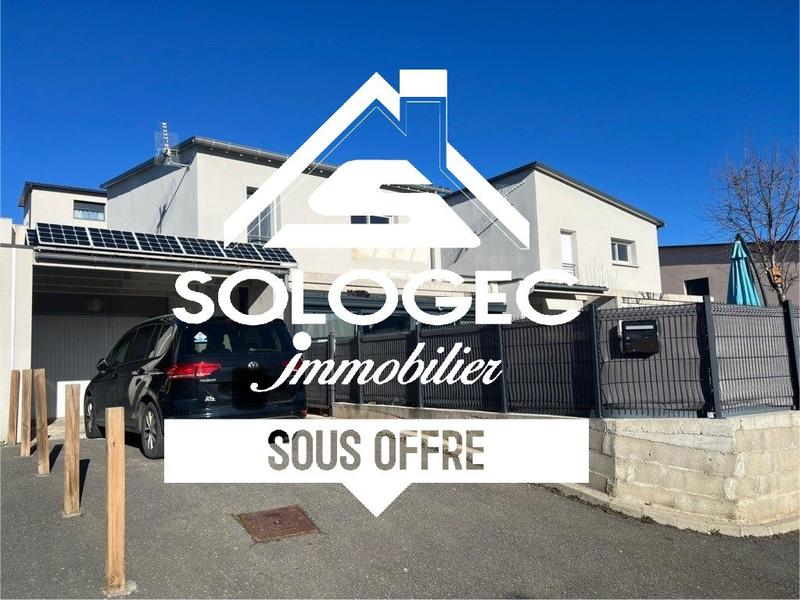 Maison - 93 m² - 5 pièces