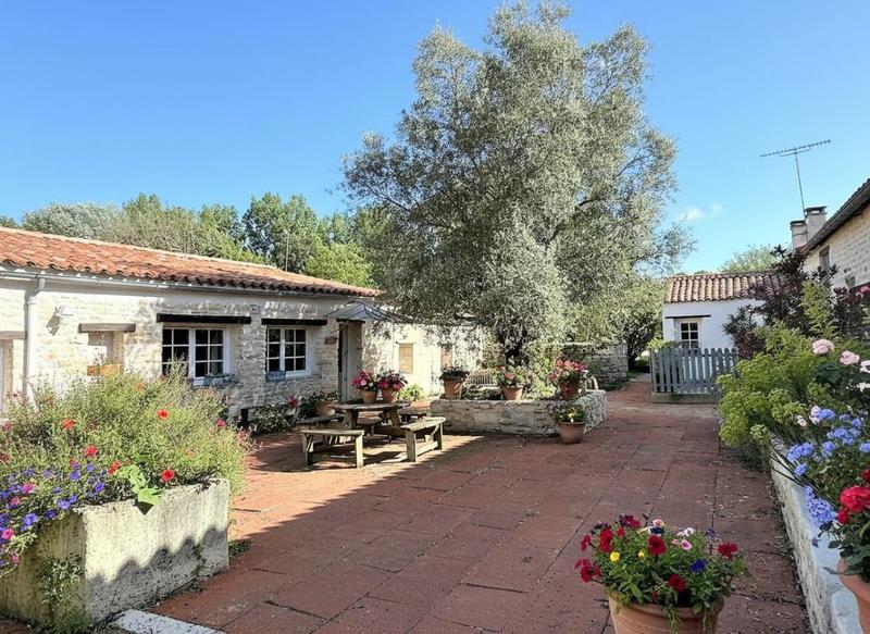 Maison - 520 m² - 14 pièces