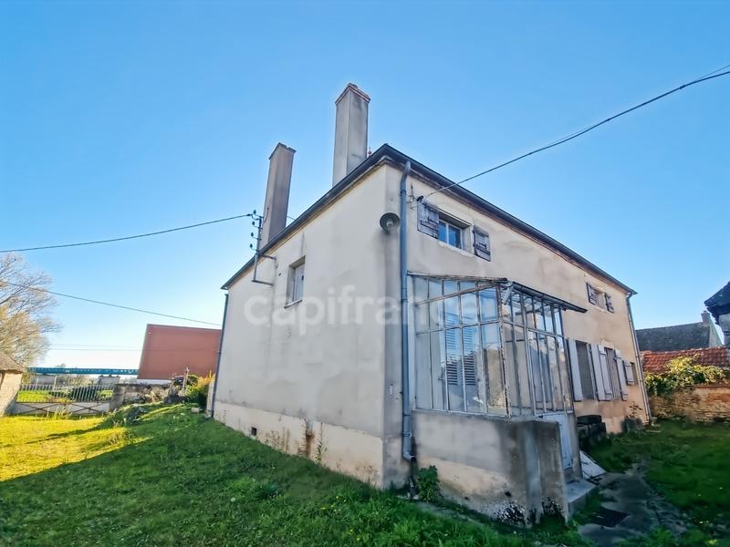 Propriété - 110 m² - 5 pièces