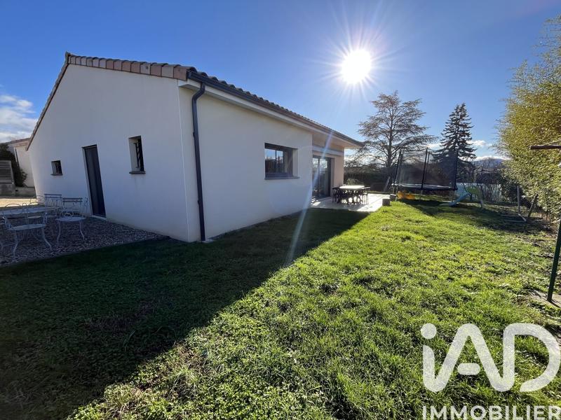 Maison - 93 m² - 4 pièces