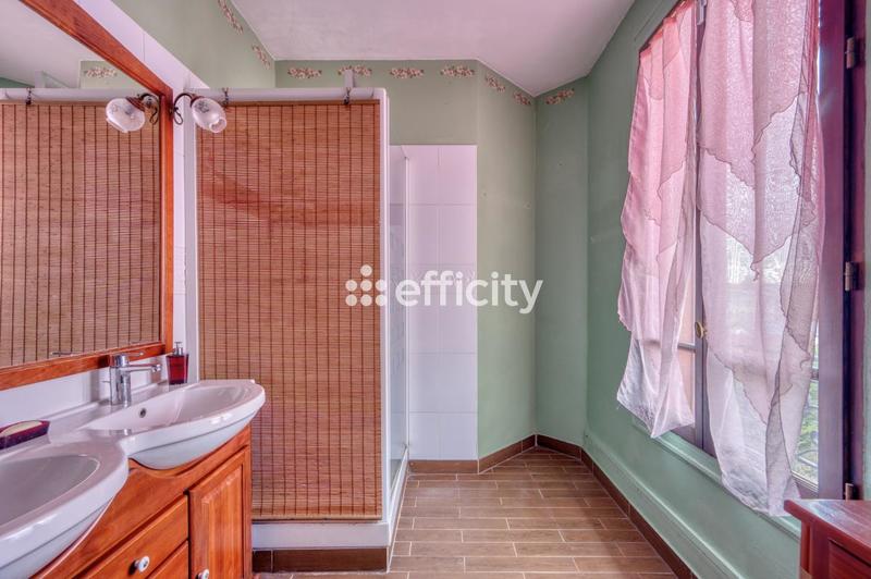 Maison - 119 m² - 6 pièces