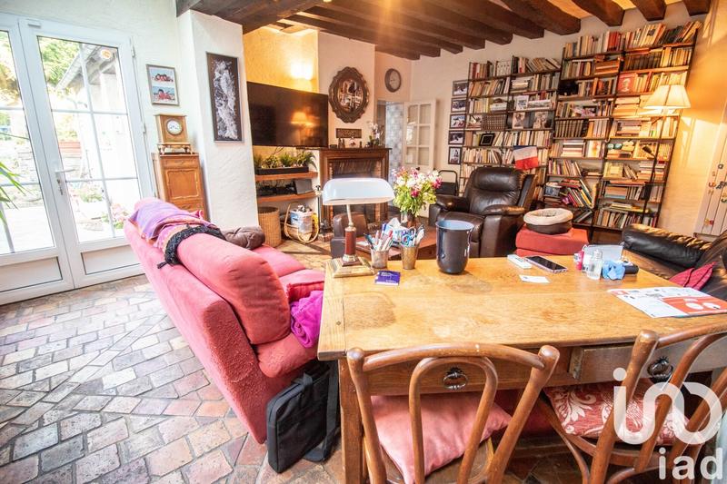 Maison - 285 m² - 9 pièces